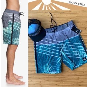 🔷🔹QUIKSILVER HIGHLINE PALMS BOARD SHORTS🔹🔷